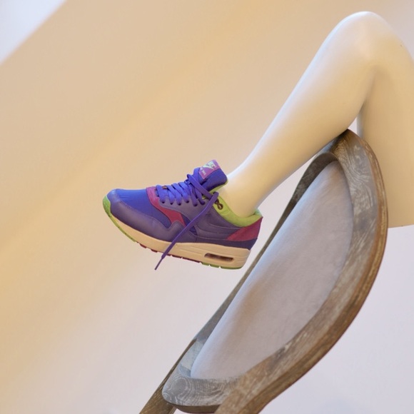 NIKE Air Max 90 - Purple, Pink, Green - Size 8 - in original box! - Picture 10 of 12